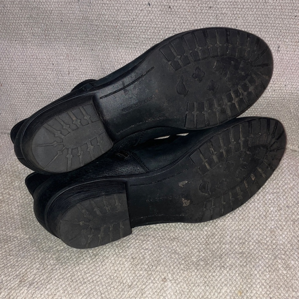 Rockport 7 1/2 wm’s Black leather Booties with side zip and leather footbed - Picture 5 of 16